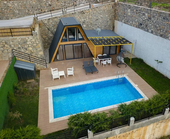 Muğla Fethiye'de Doğa Manzaralı, Özel Havuzlu, Modern Bungalov - 1