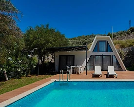 Fethiye Çalıca'da Deniz Manzaralı, Özel Havuzlu, Konforlu Bungalov - 3