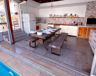 Fethiye Akarca'da Merkezi Konumda, Özel Havuzlu, Verandalı Villa - 5