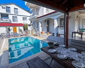 Fethiye Akarca'da Merkezi Konumda, Özel Havuzlu, Verandalı Villa - 3