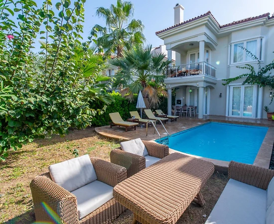 Fethiye Çalış Plajı'na Sıfır, Özel Havuzlu, 10 Kişilik Kiralık Villa - 1