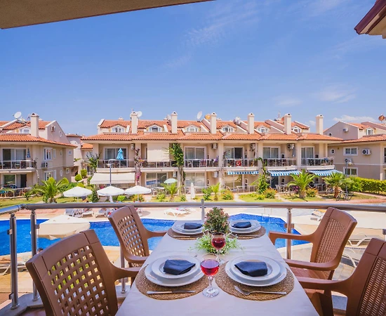 Fethiye Çalış'ta Denize Sıfır, Ortak Havuzlu, 3+1 Yazlık Daire - 1
