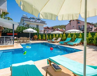 Fethiye Çiftlik'te Denize Yakın Konumda, Özel Havuzlu, 4+1 Villa - 2