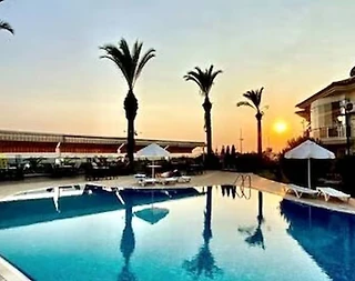 Muğla Fethiye'de Denize Yakın Konumda, Ortak Havuzlu, Konforlu Ev - 2