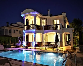 Fethiye Foça'da Denize Yakın Mesafede, Özel Havuzlu, Kiralık Villa - 2