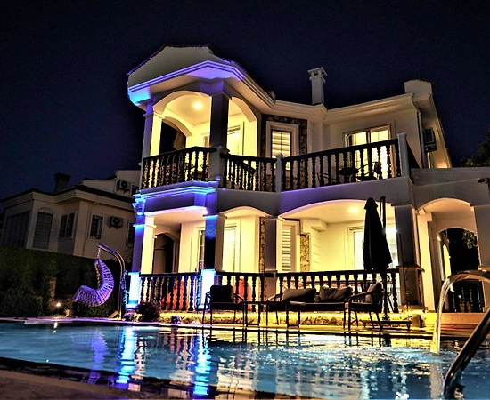 Fethiye Foça'da Denize Yakın Mesafede, Özel Havuzlu, Kiralık Villa - 1