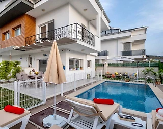 Fethiye Akarca'da Merkeze Yakın Konumda, Özel Havuzlu, Modern Villa - 2