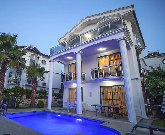 Fethiye Çalış’ta Denize Yakın Mesafede, Özel Havuzlu, Konforlu Villa - 1