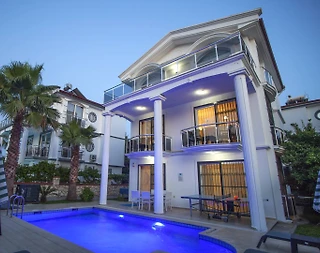 Fethiye Çalış’ta Denize Yakın Mesafede, Özel Havuzlu, Konforlu Villa - 1