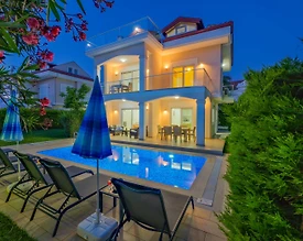 Fethiye Çiftlik'te Plaja Yakın, Özel Havuzlu, Jakuzili, Müstakil Villa - 2