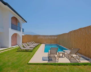 Fethiye Cami'de Geniş Bahçeli, Özel Havuzlu, Konforlu Villa - 5