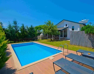 Fethiye Cami'de Merkezi Konumda, Özel Havuz, Konforlu Villa - 2