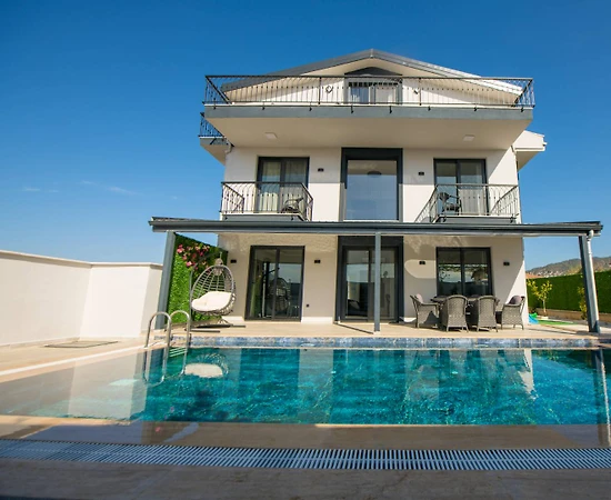 Fethiye Çamköy'de Modern Tasarımlı, Özel Havuzlu, 6 Kişilik Villa - 1