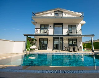 Fethiye Çamköy'de Modern Tasarımlı, Özel Havuzlu, 6 Kişilik Villa - 1