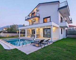 Fethiye Çamköy'de Geniş Bahçeli, Özel Havuzlu, İkiz Villa - 3