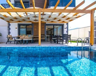 Fethiye Çamköy'de Modern Tasarımlı, Özel Havuzlu, 2+1 Kiralık Villa - 3