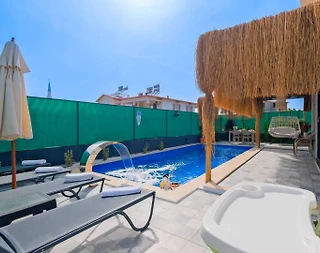 Fethiye Çamköy'de Nezih Konumda, Özel Havuzlu, Konforlu Villa - 4