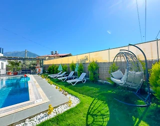 Fethiye Çatalarık'da Yemyeşil Bahçeli, Özel Havuzlu, Modern Villa - 4