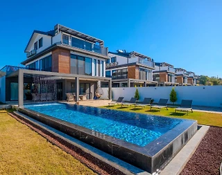 Fethiye Çiftlik'de Nezih Konumda, Kapalı Havuzlu, Lüks Villa - 1