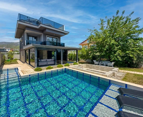 Fethiye Çiftlik'te Ferah Tasarımlı, Özel Havuzlu, Kiralık Villa - 1
