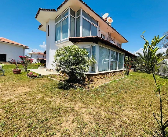 Fethiye Çiftlik'te Denize Yakın, Ortak Havuzlu, Merkezi Villa - 1