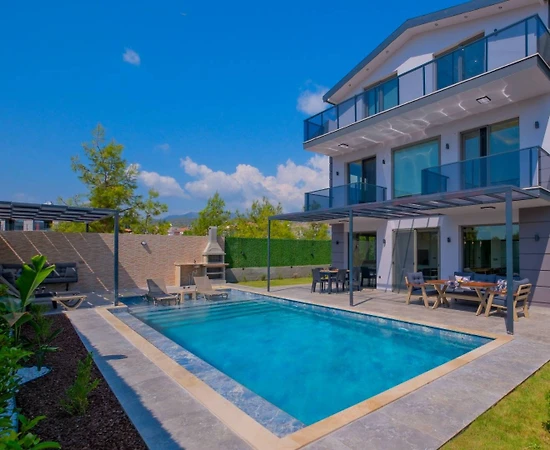 Fethiye Çiftlik'te Doğayla İç İçe, Özel Havuzlu, 4+1 Lüks Villa - 1