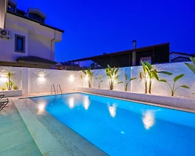 Fethiye Çiftlik'te Elverişli Konumda, Özel Havuzlu, 4+1 Villa - 2