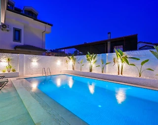 Fethiye Çiftlik'te Elverişli Konumda, Özel Havuzlu, 4+1 Villa - 2