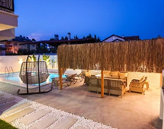 Fethiye Çiftlik'te Elverişli Konumda, Özel Havuzlu, 4+1 Villa - 4