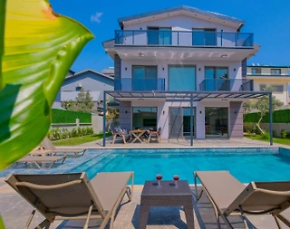 Fethiye Çiftlik'te Geniş Ailelere Uygun, Özel Havuzlu, Jakuzili Villa - 1