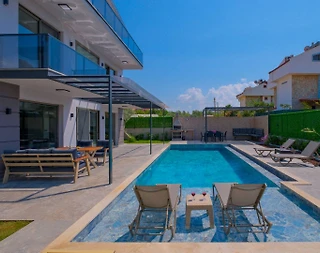 Fethiye Çiftlik'te Geniş Ailelere Uygun, Özel Havuzlu, Jakuzili Villa - 3