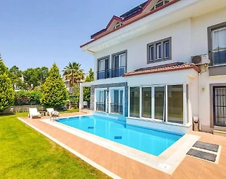 Fethiye Çiftlik'te Geniş Ailelere Uygun, Özel Havuzlu, Konforlu Villa - 1