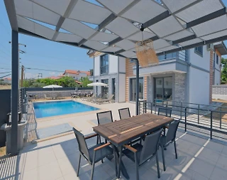 Fethiye Çiftlik'te Geniş Alanlara Sahip, Özel Havuzlu, Kiralık Villa - 4