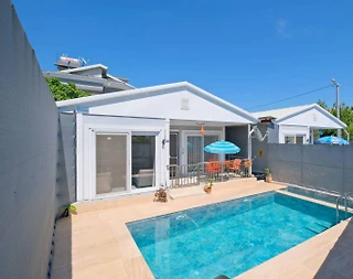 Fethiye Çiftlik'te Merkeze Yakın Konumda, Özel Havuzlu, Tatil Evi - 1