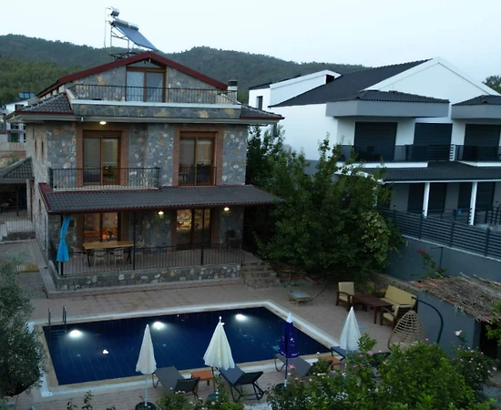 Fethiye Çiftlik'te Sakin Konumda, Özel Havuzlu, Konforlu Villa - 1