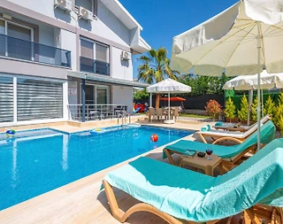 Fethiye Çiftlik'te Sakin Konumda, Özel Havuzlu, Modern Villa - 1