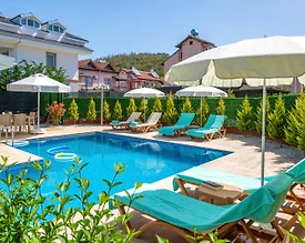 Fethiye Çiftlik'te Sakin Konumda, Özel Havuzlu, Modern Villa - 2
