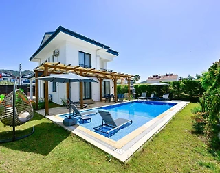 Fethiye Çiftlik'te Yemyeşil Bahçeli, Özel Havuzlu, Lüks Villa - 1