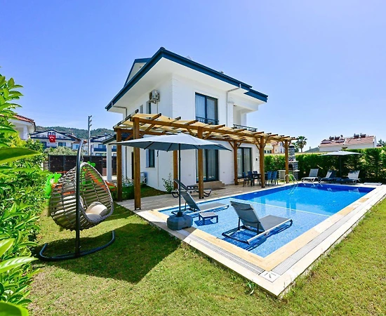 Fethiye Çiftlik'te Yemyeşil Bahçeli, Özel Havuzlu, Lüks Villa - 1
