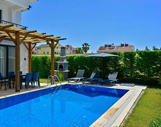 Fethiye Çiftlik'te Yemyeşil Bahçeli, Özel Havuzlu, Lüks Villa - 2