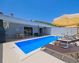 Fethiye Eldirek'te Yemyeşil Doğada, Özel Havuzlu, Kiralık Villa - 2