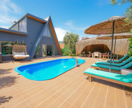 Fethiye Esenköy'da Sakin Konumda, Özel Havuzlu, Konforlu Villa - 1