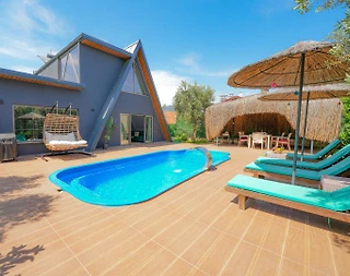 Fethiye Esenköy'da Sakin Konumda, Özel Havuzlu, Konforlu Villa - 1