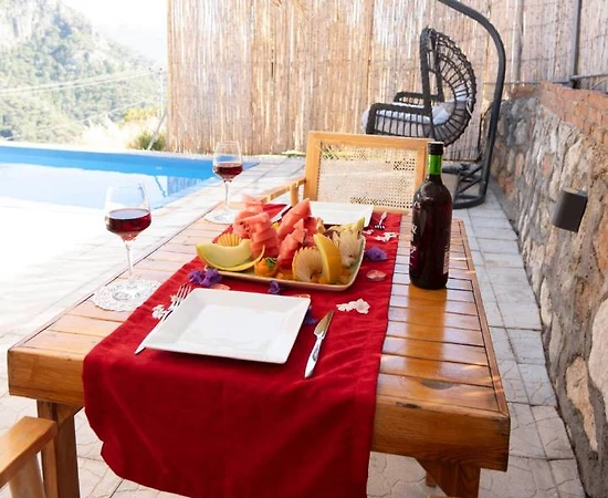 Fethiye Faralya'da Balayı Çiftlerine Uygun, Özel Havuzlu, Kiralık Glamping - 1
