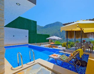 Fethiye Karaağaç'ta Deniz Manzaralı, Özel Havuzlu, Şık Kiralık Villa - 2