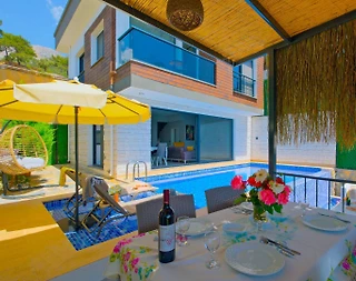 Fethiye Karaağaç'ta Deniz Manzaralı, Özel Havuzlu, Şık Kiralık Villa - 5