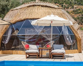 Fethiye Faralya'da Doğa Manzaralı, Özel Havuzlu, Balayı Glampingi - 2