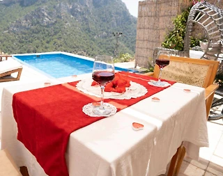 Fethiye Faralya'da Doğa Manzaralı, Özel Havuzlu, Balayı Glampingi - 4