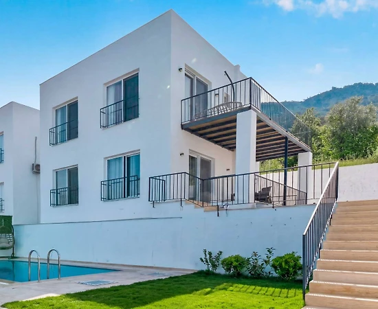 Fethiye Faralya'da Geniş Ailelere Uygun, Özel Havuzlu, Modern Villa - 1