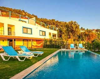 Fethiye Faralya'da Muhteşem Deniz Manzaralı, Özel Havuzlu, İkiz Villa - 1